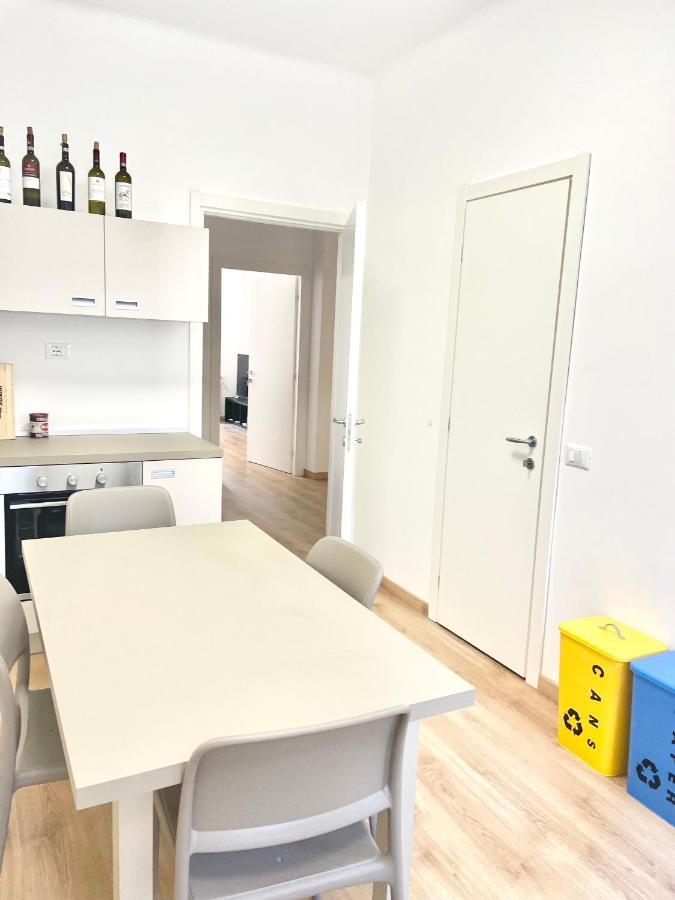 Camera Con Bagno Privato - Zona Bocconi 米兰 外观 照片