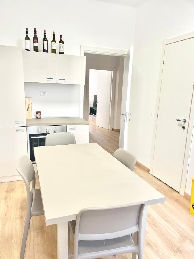 Camera Con Bagno Privato - Zona Bocconi 米兰 外观 照片